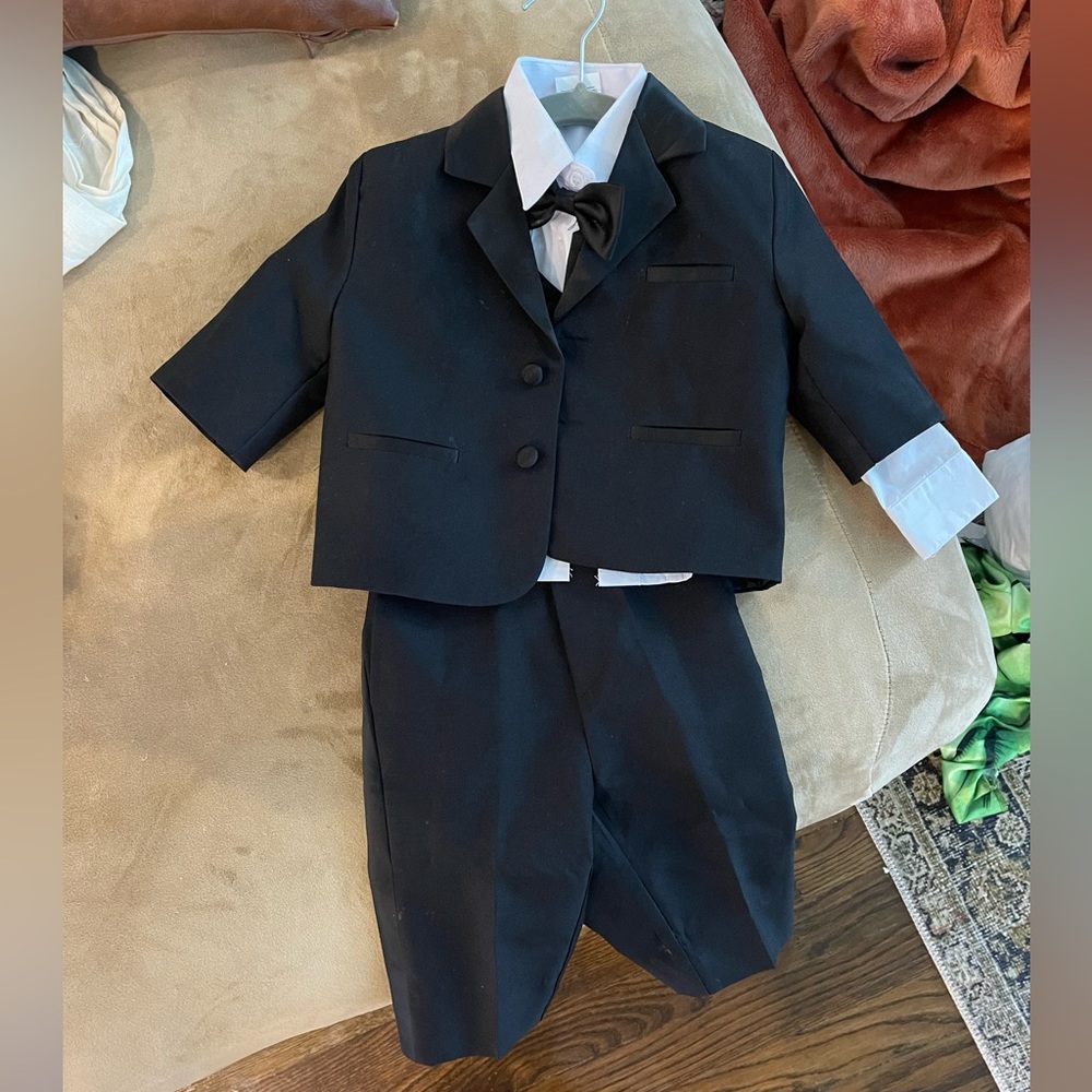 Kids tuxedo